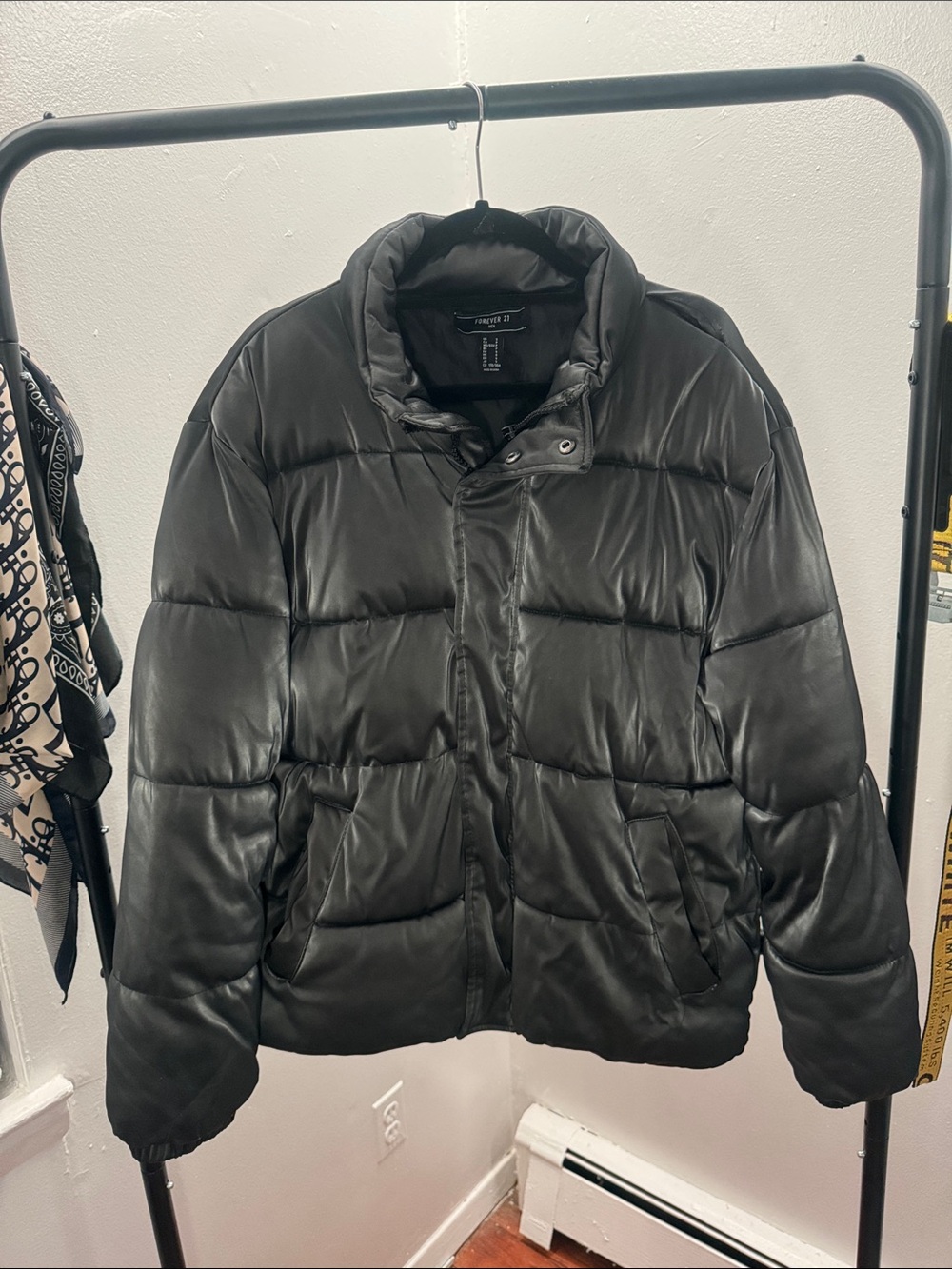 Forever 21 Men’s Grey Reflective Quilted Puffer Jacket